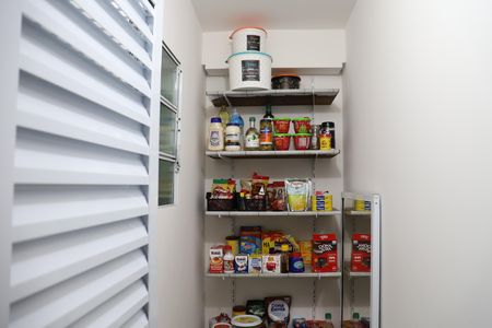 Casa à venda com 408m², 3 quartos e 5 vagasDespensa