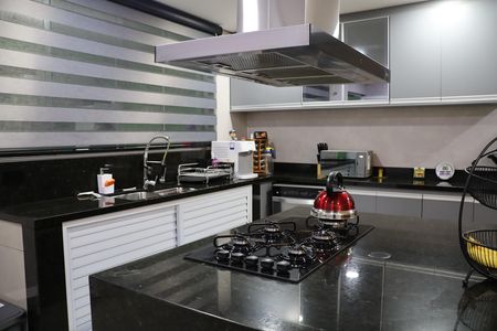 Casa à venda com 408m², 3 quartos e 5 vagasCozinha
