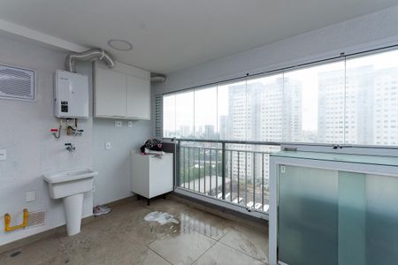 Apartamento à venda com 54m², 2 quartos e 1 vaga Apartamento à venda com 54m², 2 quartos e 1 vagaVaranda