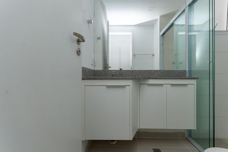 Apartamento à venda com 54m², 2 quartos e 1 vaga Apartamento à venda com 54m², 2 quartos e 1 vagaBanheiro da Suíte