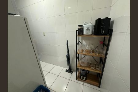 Cozinha de apartamento para alugar com 1 quarto, 60m² em Menino Deus, Porto Alegre