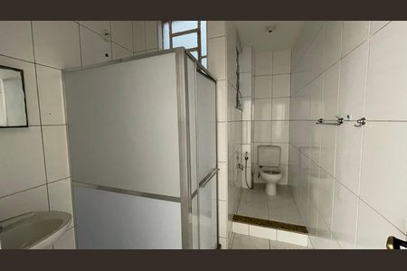 Apartamento à venda com 80m², 2 quartos e 1 vaga Apartamento à venda com 80m², 2 quartos e 1 vagaBanheiro social