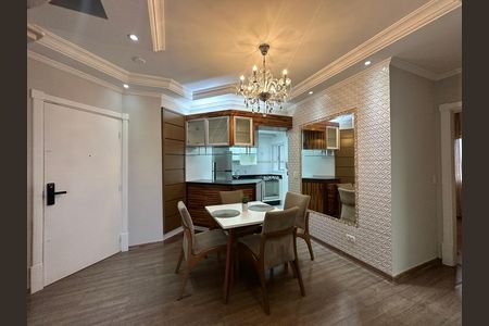 Apartamento para alugar com 144m², 3 quartos e 2 vagas Apartamento para alugar com 144m², 3 quartos e 2 vagasSala