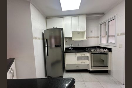 Cozinha de apartamento para alugar com 3 quartos, 144m² em Jardim Regina Alice, Barueri