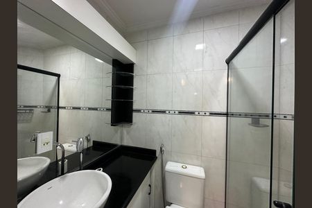 Banheiro da Suíte 1 de apartamento para alugar com 3 quartos, 144m² em Jardim Regina Alice, Barueri