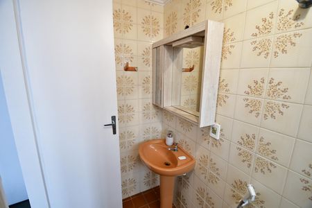 Banheiro de apartamento à venda com 1 quarto, 46m² em Botafogo, Campinas