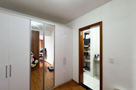 Apartamento à venda com 155m², 2 quartos e 2 vagas Apartamento à venda com 155m², 2 quartos e 2 vagasCloset - Suíte