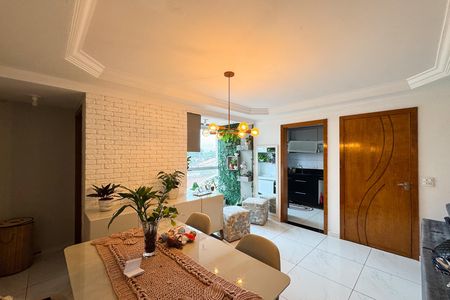 Apartamento à venda com 155m², 2 quartos e 2 vagas Apartamento à venda com 155m², 2 quartos e 2 vagasSala