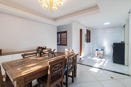 Casa à venda com 408m², 3 quartos e 4 vagasSala