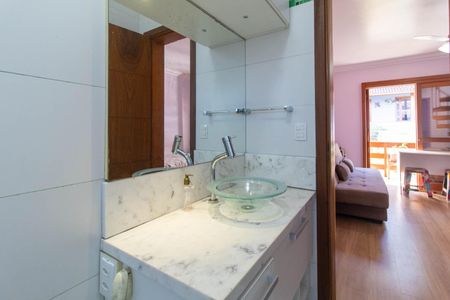 Casa à venda com 408m², 3 quartos e 4 vagasBanheiro do Quarto 2