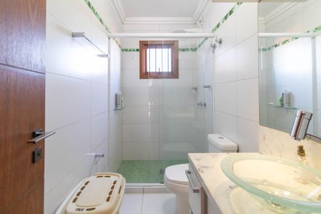 Casa à venda com 408m², 3 quartos e 4 vagasBanheiro do Quarto 2