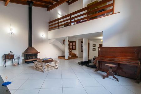 Casa à venda com 408m², 3 quartos e 4 vagasSala
