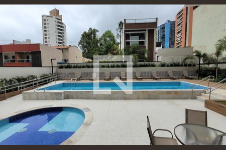 Apartamento à venda com 87m², 2 quartos e 2 vagas Apartamento à venda com 87m², 2 quartos e 2 vagasÁrea comum - Piscina