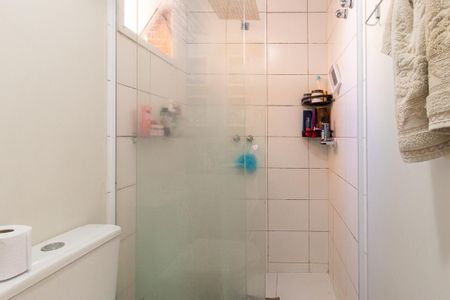 Apartamento à venda com 74m², 2 quartos e 1 vaga Apartamento à venda com 74m², 2 quartos e 1 vagaBanheiro da Suíte