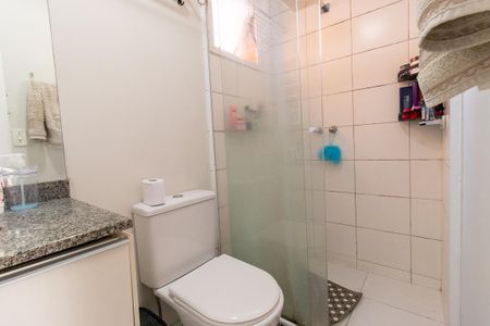 Apartamento à venda com 74m², 2 quartos e 1 vaga Apartamento à venda com 74m², 2 quartos e 1 vagaBanheiro da Suíte