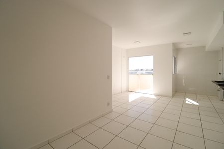 Sala de apartamento para alugar com 2 quartos, 55m² em Residencial Lago Azul, Uberlândia