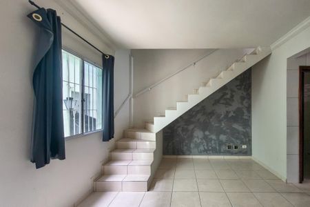 Casa de condomínio para alugar com 68m², 2 quartos e 1 vagaSala