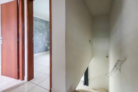 Casa de condomínio para alugar com 68m², 2 quartos e 1 vagaHall da escada 