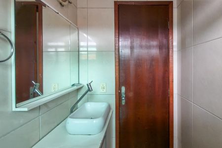 Casa de condomínio para alugar com 68m², 2 quartos e 1 vagaBanheiro 