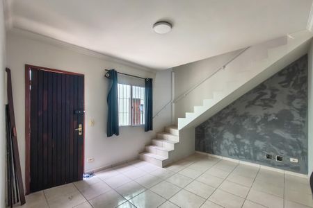 Casa de condomínio para alugar com 68m², 2 quartos e 1 vagaSala