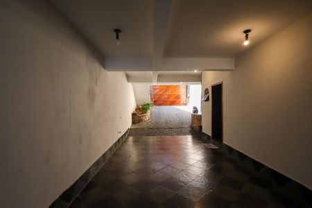 Garagem de casa para alugar com 3 quartos, 205m² em Jardim Nosso Lar, São Paulo