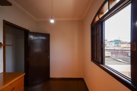 Casa para alugar com 205m², 3 quartos e 5 vagas Casa para alugar com 205m², 3 quartos e 5 vagasQuarto 2
