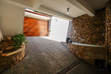 Garagem de casa para alugar com 3 quartos, 205m² em Jardim Nosso Lar, São Paulo