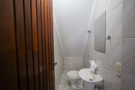 Casa para alugar com 205m², 3 quartos e 5 vagas Casa para alugar com 205m², 3 quartos e 5 vagasBanheiro de serviço