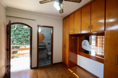 Casa para alugar com 205m², 3 quartos e 5 vagas Casa para alugar com 205m², 3 quartos e 5 vagasQuarto 1 - Suíte 1