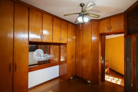 Casa para alugar com 205m², 3 quartos e 5 vagas Casa para alugar com 205m², 3 quartos e 5 vagasQuarto 1 - Suíte 1