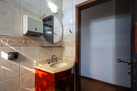 Casa para alugar com 205m², 3 quartos e 5 vagas Casa para alugar com 205m², 3 quartos e 5 vagasBanheiro Social