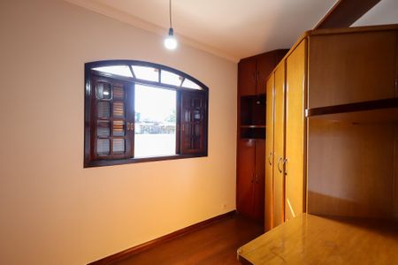 Casa para alugar com 205m², 3 quartos e 5 vagas Casa para alugar com 205m², 3 quartos e 5 vagasQuarto 2