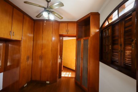 Casa para alugar com 205m², 3 quartos e 5 vagas Casa para alugar com 205m², 3 quartos e 5 vagasQuarto 1 - Suíte 1