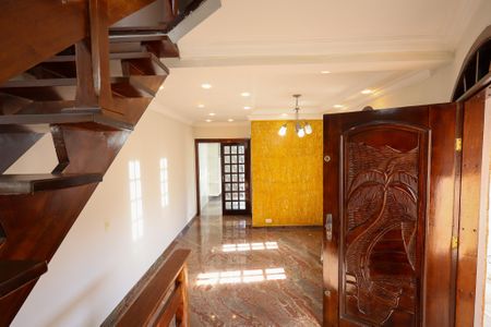 Casa para alugar com 205m², 3 quartos e 5 vagas Casa para alugar com 205m², 3 quartos e 5 vagasSala de jantar