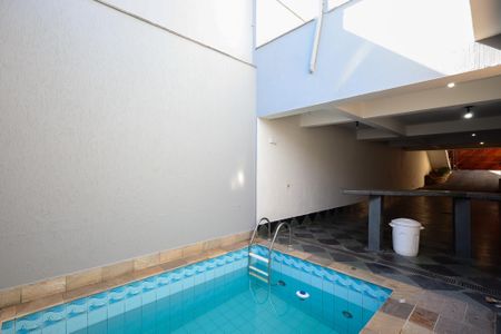 Casa para alugar com 205m², 3 quartos e 5 vagas Casa para alugar com 205m², 3 quartos e 5 vagasChurrasqueira - piscina