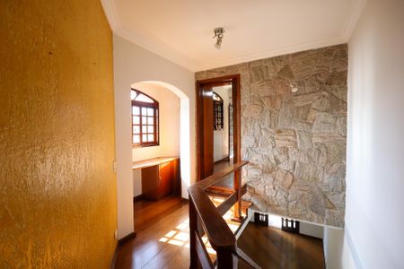 Casa para alugar com 205m², 3 quartos e 5 vagas Casa para alugar com 205m², 3 quartos e 5 vagashall de distribuição