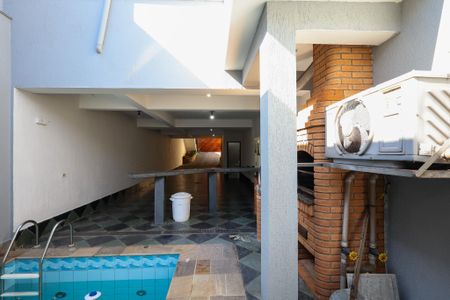 Casa para alugar com 205m², 3 quartos e 5 vagas Casa para alugar com 205m², 3 quartos e 5 vagasChurrasqueira - piscina