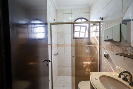 Casa para alugar com 205m², 3 quartos e 5 vagas Casa para alugar com 205m², 3 quartos e 5 vagasBanheiro Social