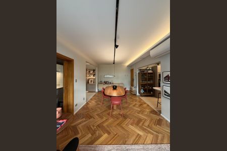Apartamento à venda com 114m², 2 quartos e 1 vaga Apartamento à venda com 114m², 2 quartos e 1 vagaSala de Jantar