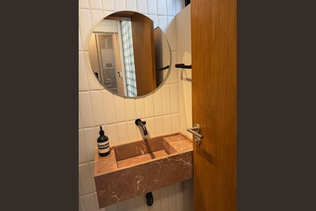 Apartamento à venda com 114m², 2 quartos e 1 vaga Apartamento à venda com 114m², 2 quartos e 1 vagaBanheiro