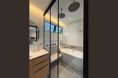 Apartamento à venda com 114m², 2 quartos e 1 vaga Apartamento à venda com 114m², 2 quartos e 1 vagaBanheiro