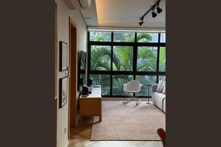 Apartamento à venda com 114m², 2 quartos e 1 vaga Apartamento à venda com 114m², 2 quartos e 1 vagaSala