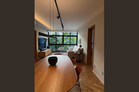 Apartamento à venda com 114m², 2 quartos e 1 vaga Apartamento à venda com 114m², 2 quartos e 1 vagaSala de Jantar
