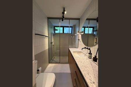 Apartamento à venda com 114m², 2 quartos e 1 vaga Apartamento à venda com 114m², 2 quartos e 1 vagaBanheiro
