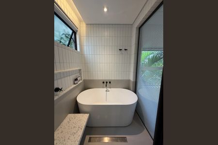 Apartamento à venda com 114m², 2 quartos e 1 vaga Apartamento à venda com 114m², 2 quartos e 1 vagaBanheiro