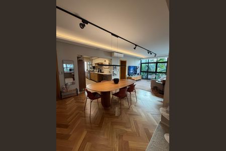 Apartamento à venda com 114m², 2 quartos e 1 vaga Apartamento à venda com 114m², 2 quartos e 1 vagaSala de Jantar