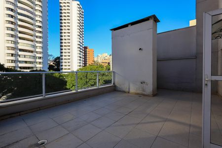 Apartamento à venda com 137m², 2 quartos e 3 vagas Apartamento à venda com 137m², 2 quartos e 3 vagasCobertura