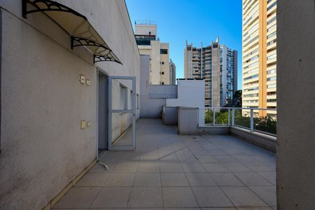 Apartamento à venda com 137m², 2 quartos e 3 vagas Apartamento à venda com 137m², 2 quartos e 3 vagasCobertura