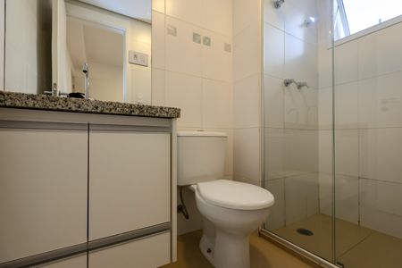 Apartamento à venda com 137m², 2 quartos e 3 vagas Apartamento à venda com 137m², 2 quartos e 3 vagasBanheiro da Suíte 2