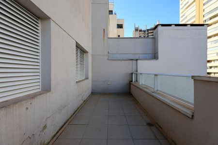 Apartamento à venda com 137m², 2 quartos e 3 vagas Apartamento à venda com 137m², 2 quartos e 3 vagasCobertura